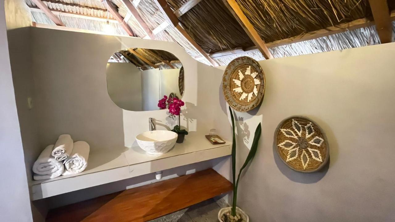 Three Queen Villa And Homestay Waikabubak Eksteriør billede